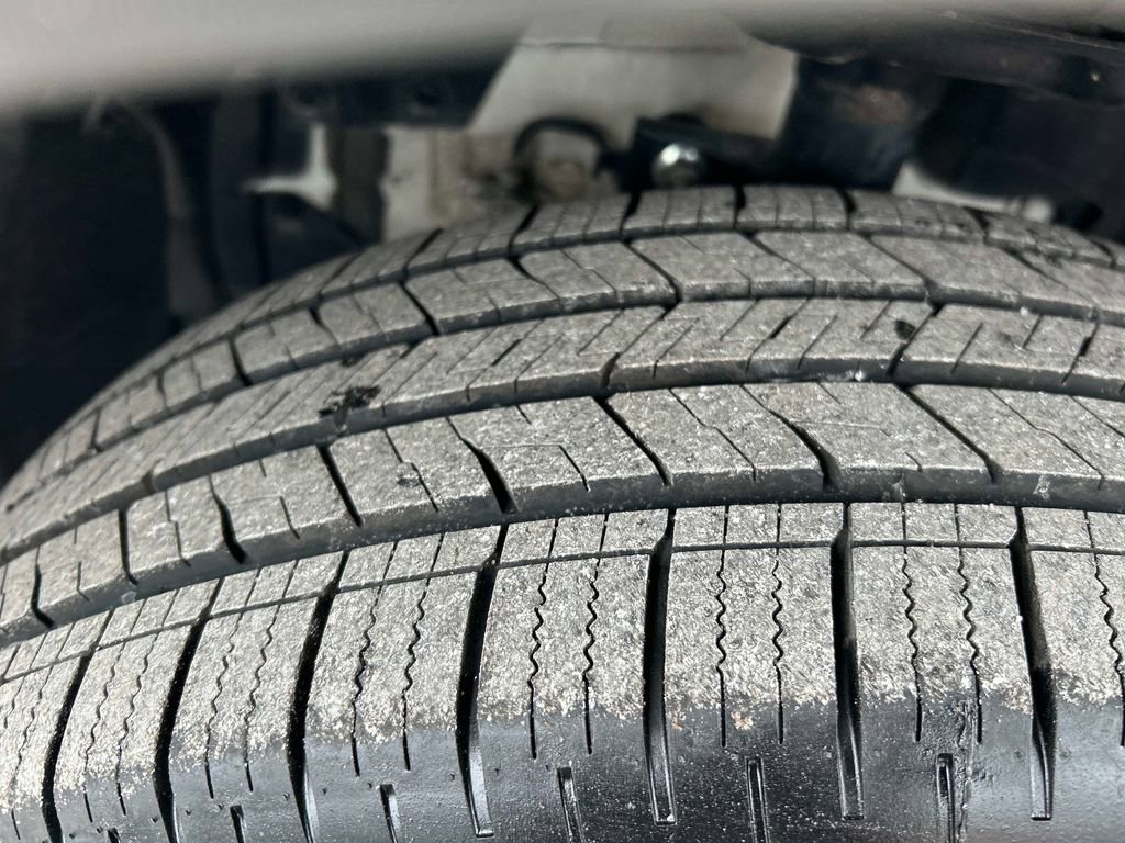 Used 2023 Nissan Rogue S image 10