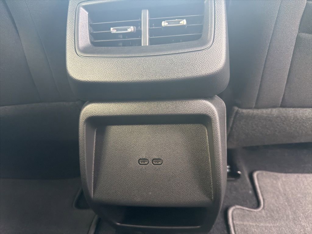 New 2026 Chevrolet Equinox EV LT image 34