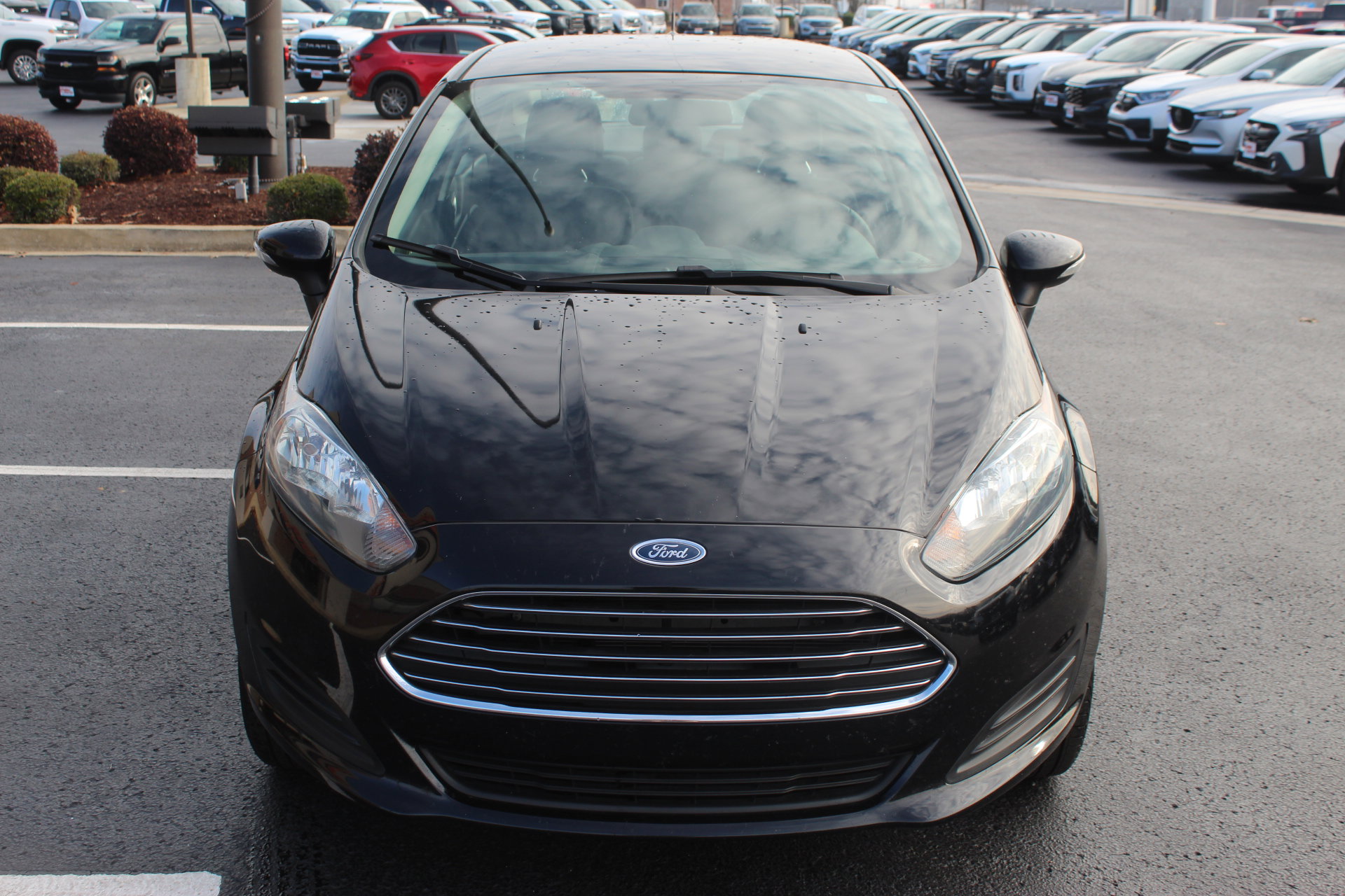 Used 2016 Ford Fiesta SE image 3