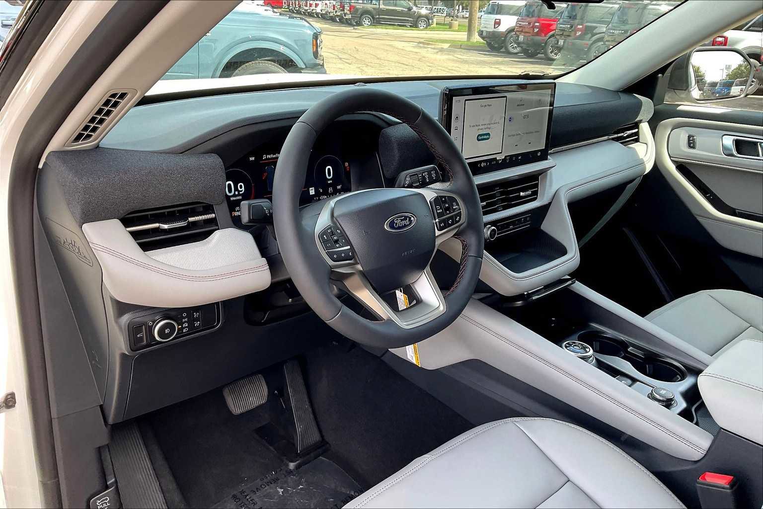 New 2025 Ford Explorer Active w/ Active Comfort Package image 8