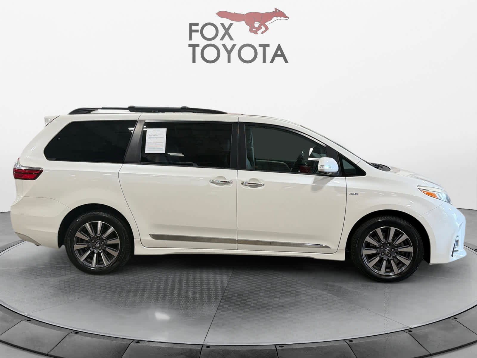 Used 2018 Toyota Sienna Limited Premium image 7