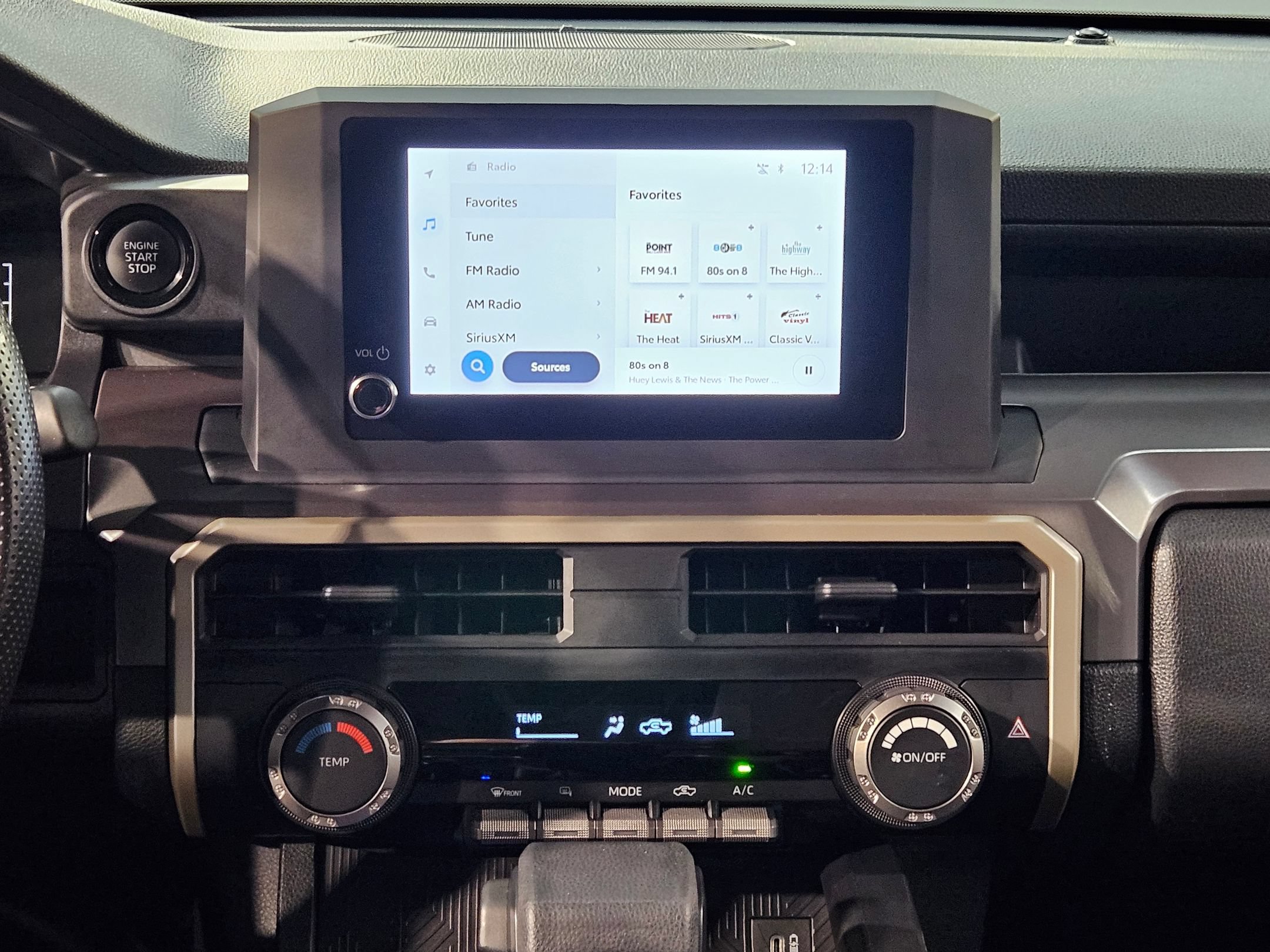 Certified 2025 Toyota Tacoma SR5 AWD/4WD image 16