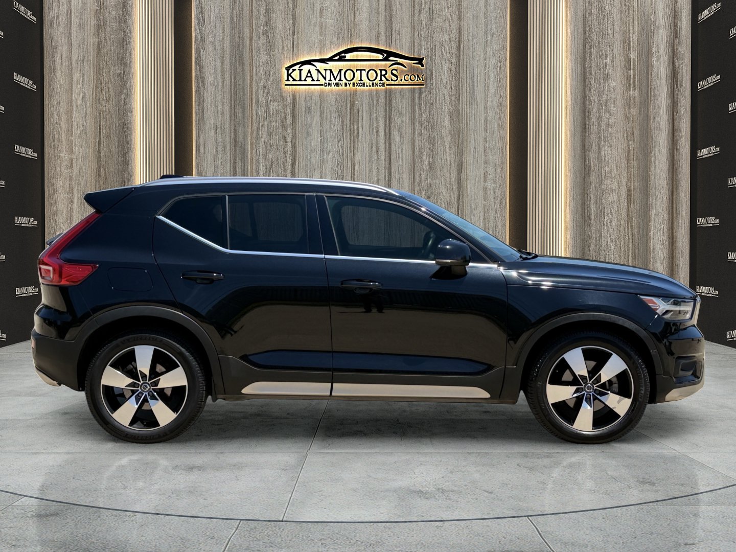 Used 2021 Volvo XC40 T5 Inscription w/ Climate Package AWD/4WD image 8