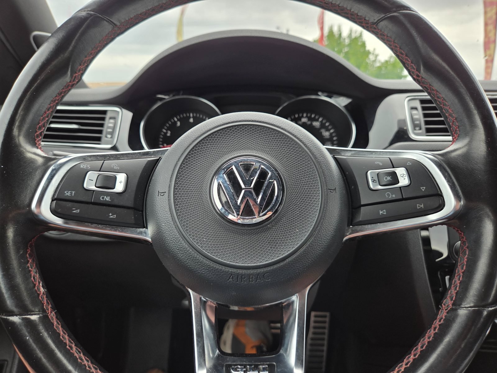 Used 2017 Volkswagen Jetta GLI FWD image 17