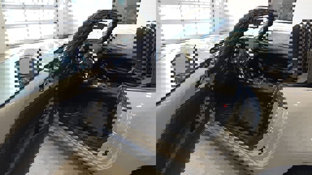 New 2025 MAZDA MX-5 Miata Club image 11