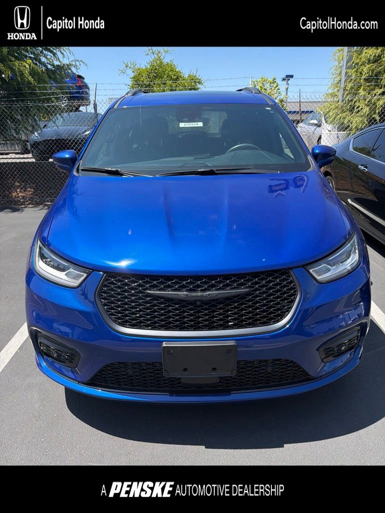 Used 2021 Chrysler Pacifica Limited w/ Premium & Safety Sphere Group