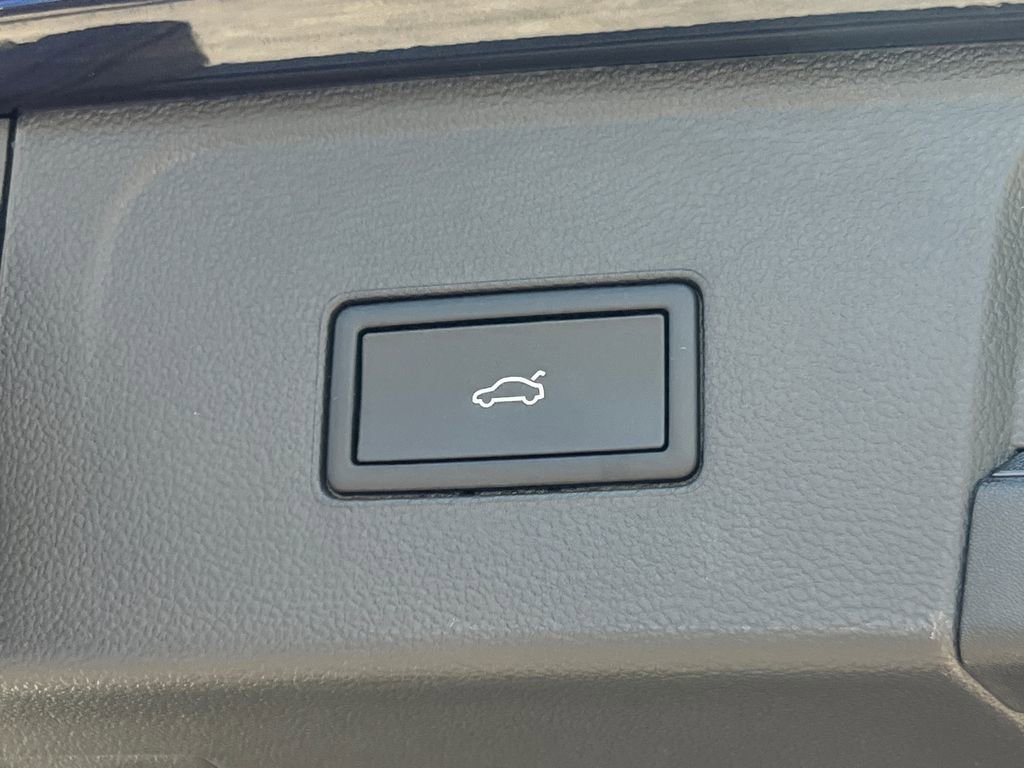 New 2026 Volkswagen Atlas SE image 17