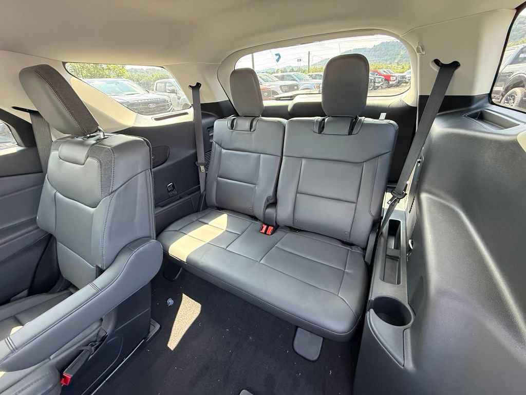 New 2026 Ford Explorer Active w/ Active Comfort Package AWD/4WD image 18