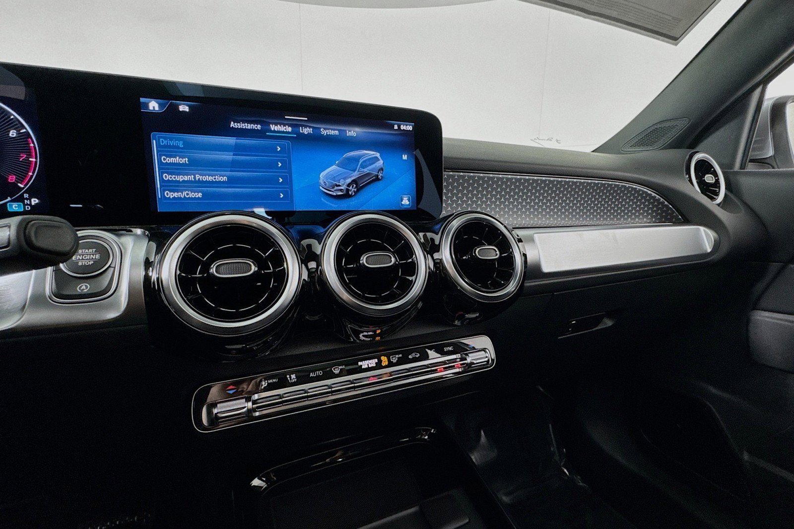 New 2026 Mercedes-Benz GLB 250 image 19