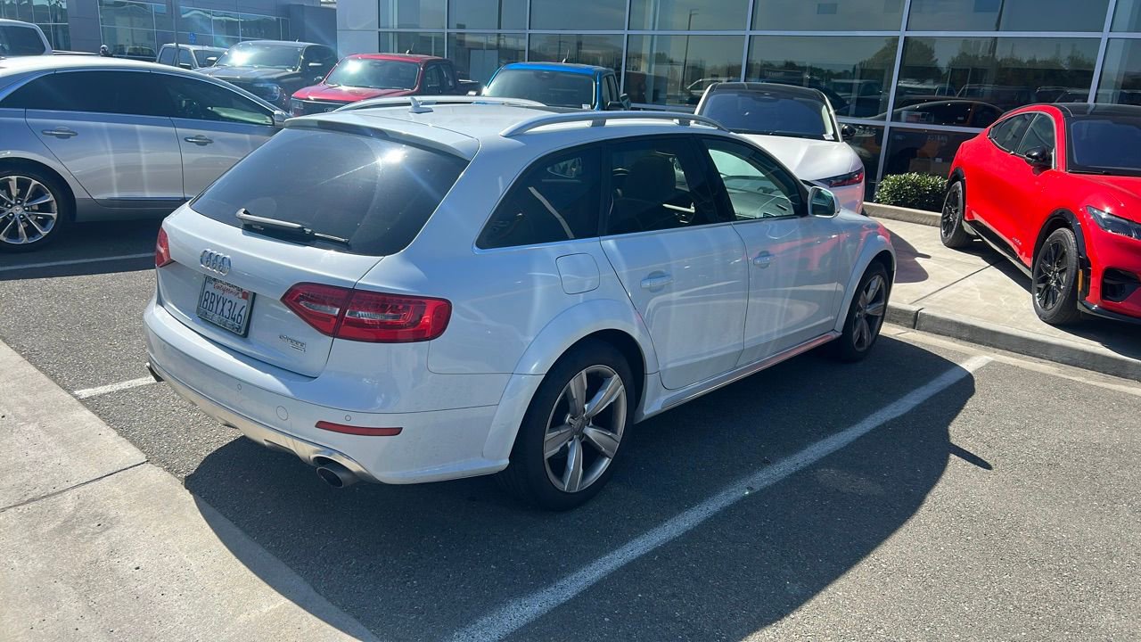 Used 2015 Audi A4 Premium Plus w/ Technology Package AWD/4WD image 2