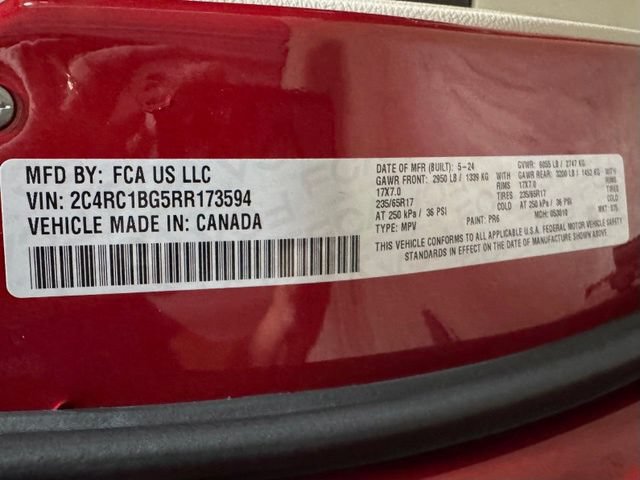 Used 2024 Chrysler Pacifica Touring-L FWD image 42
