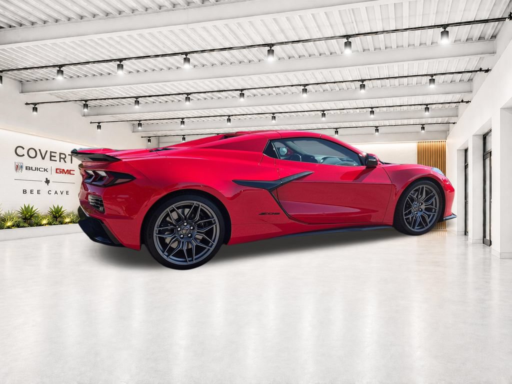 Used 2024 Chevrolet Corvette Z06 RWD image 15