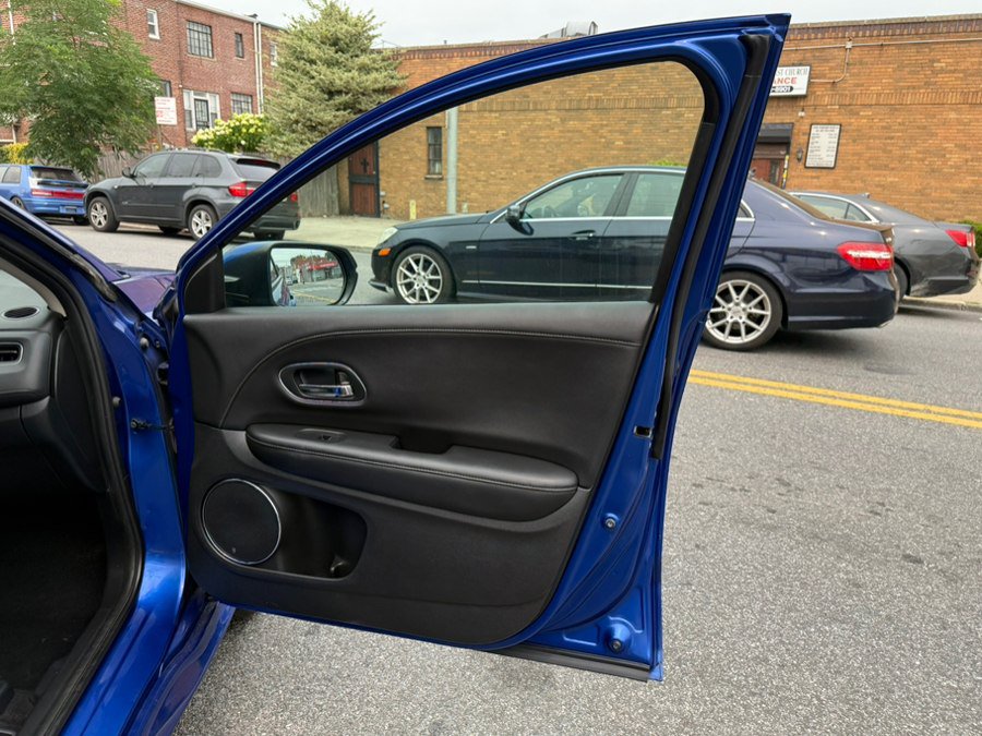 Used 2019 Honda HR-V Touring image 21