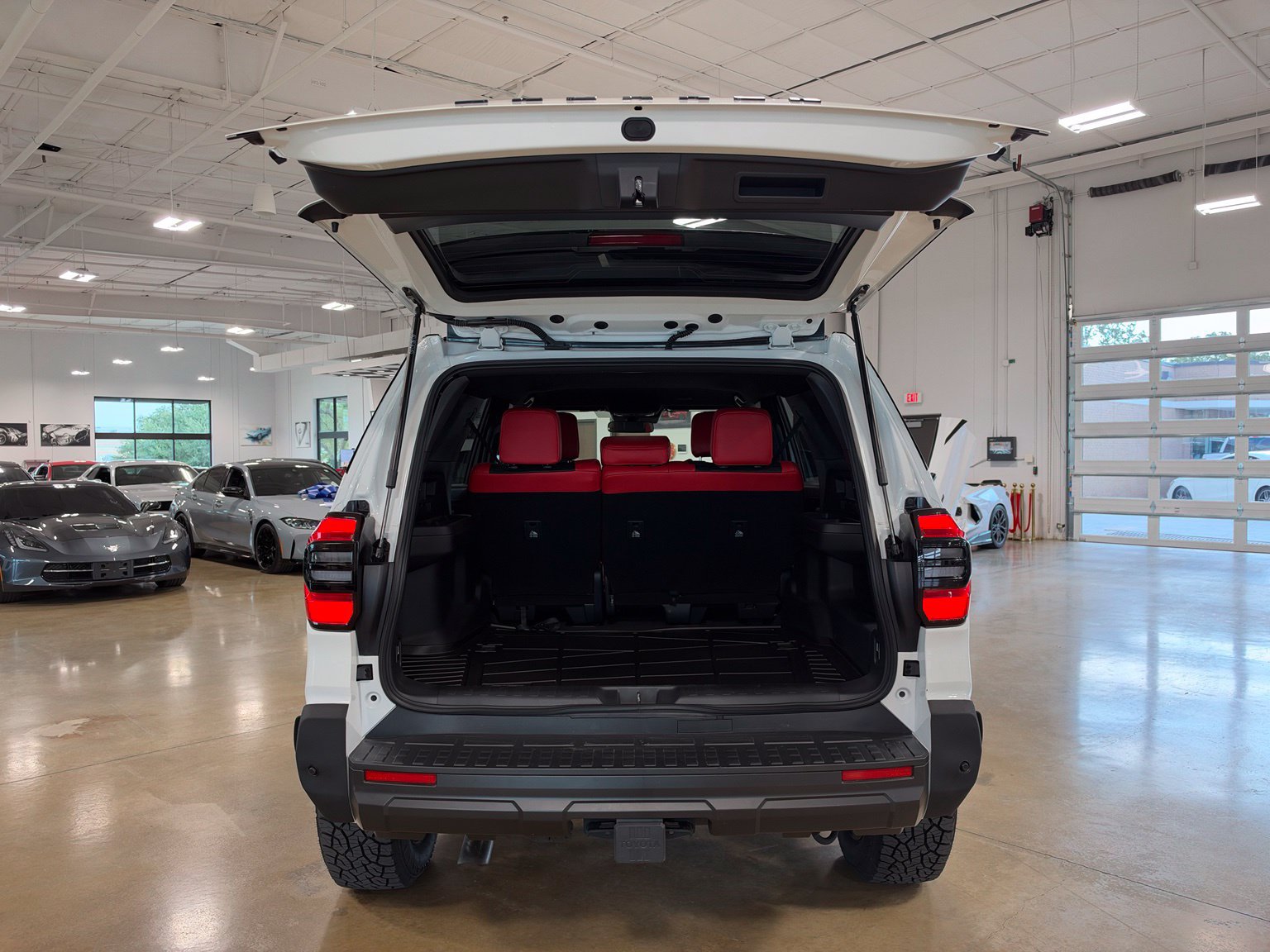 Used 2025 Toyota 4Runner SR5 AWD/4WD image 39