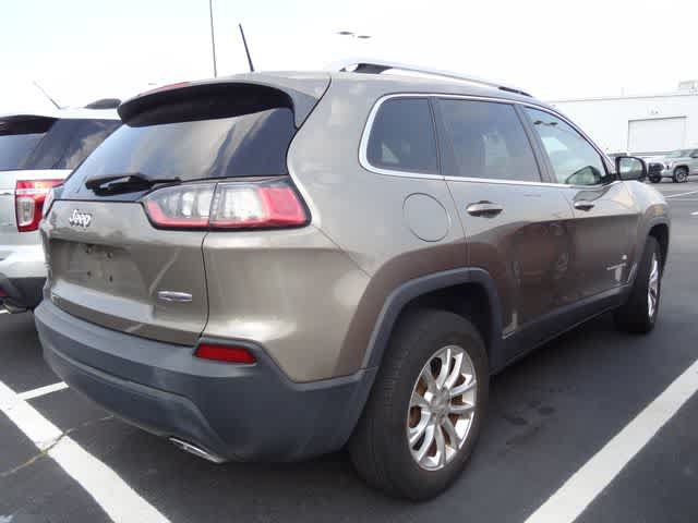 Used 2019 Jeep Cherokee Latitude w/ Popular Appearance Group AWD/4WD image 4