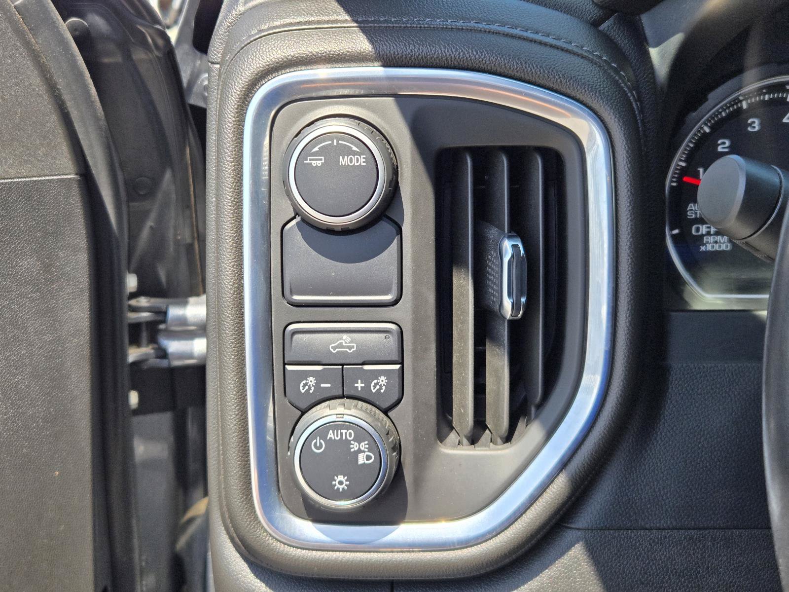 Used 2022 Chevrolet Silverado 1500 LT RWD image 17