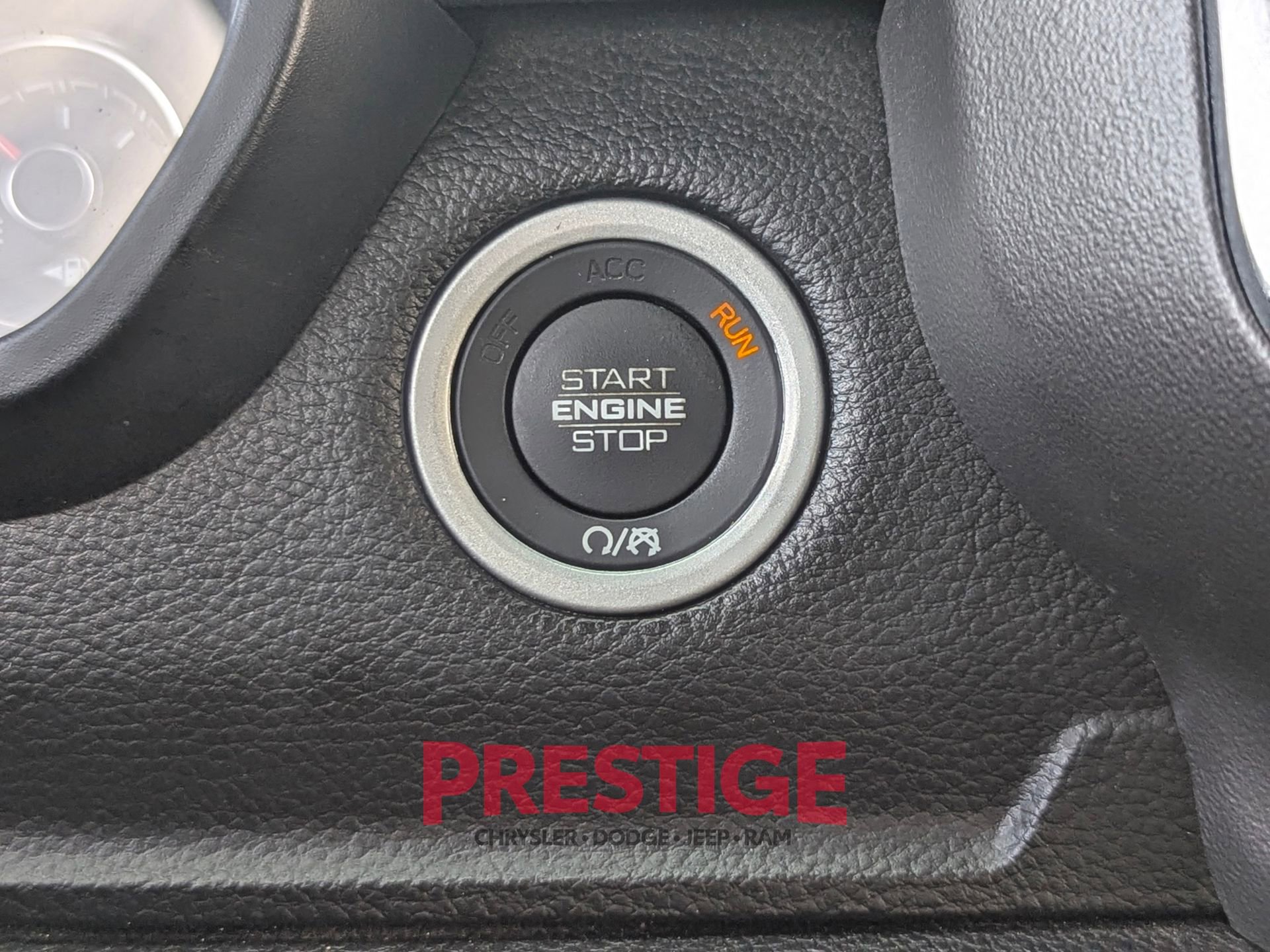 Used 2023 RAM 1500 Laramie AWD/4WD image 23