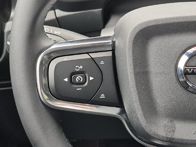Certified 2024 Volvo XC40 Recharge Ultimate w/ Protection Package Premier RWD image 18