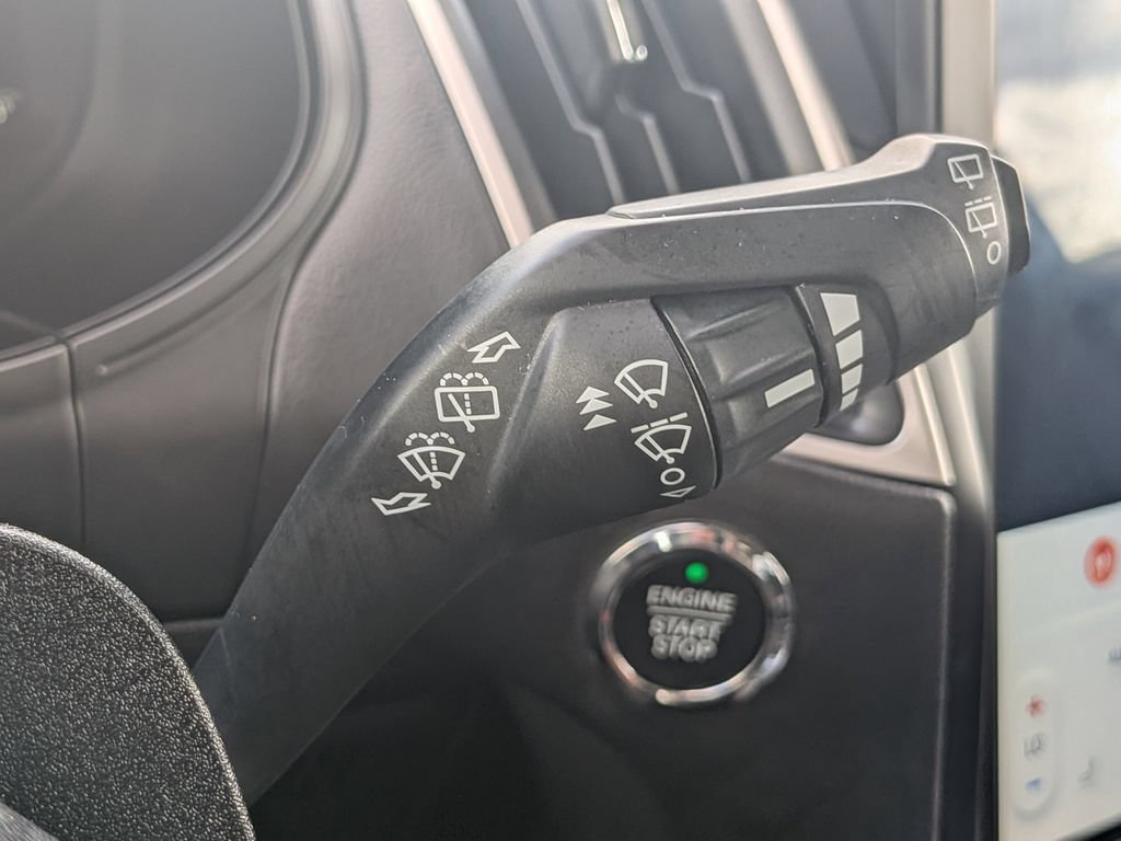 Used 2024 Ford Edge SEL AWD/4WD image 27