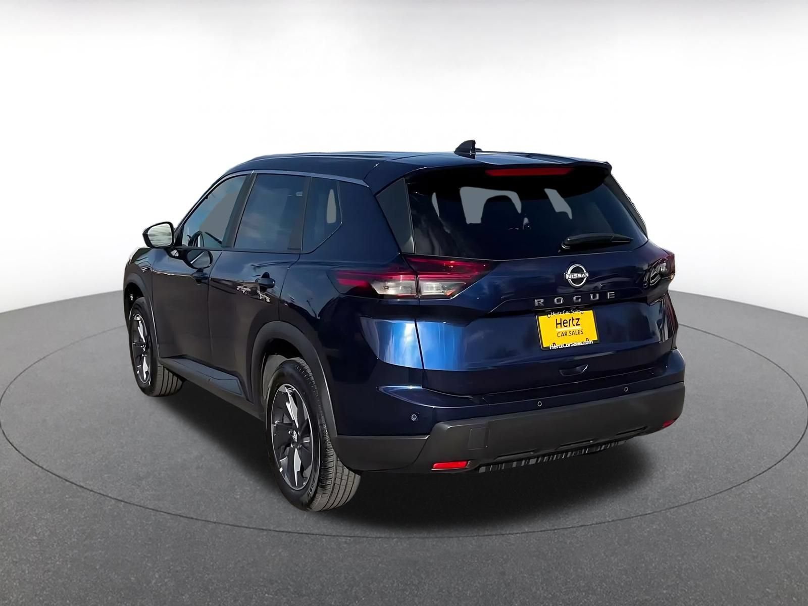 Used 2025 Nissan Rogue SV FWD image 10