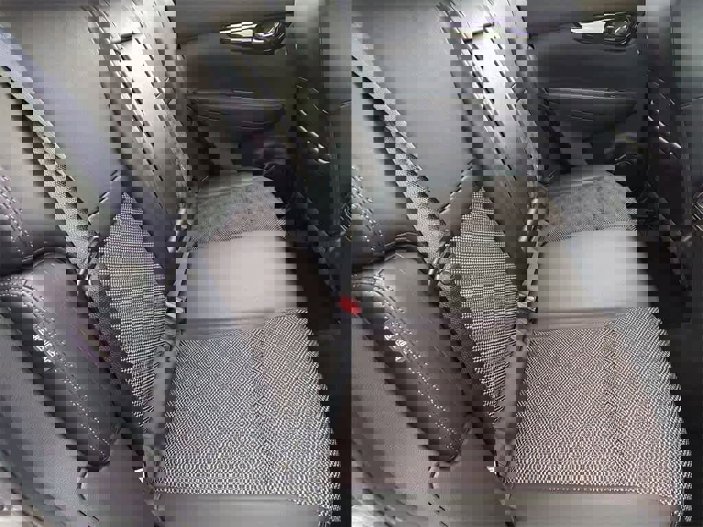 Used 2022 Nissan Rogue Sport SV w/ Technology Package image 20