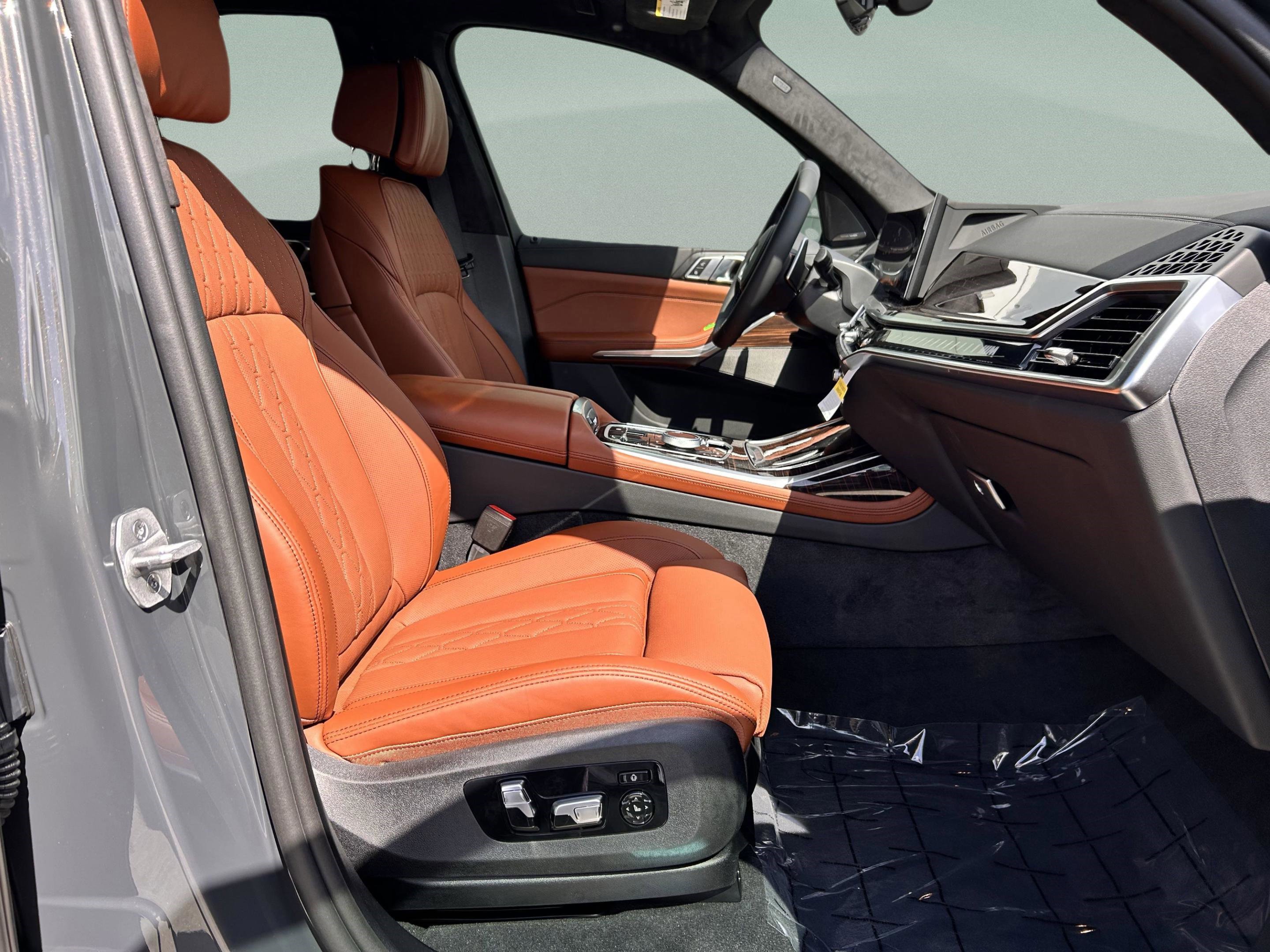 Used 2026 BMW X7 M60i image 27