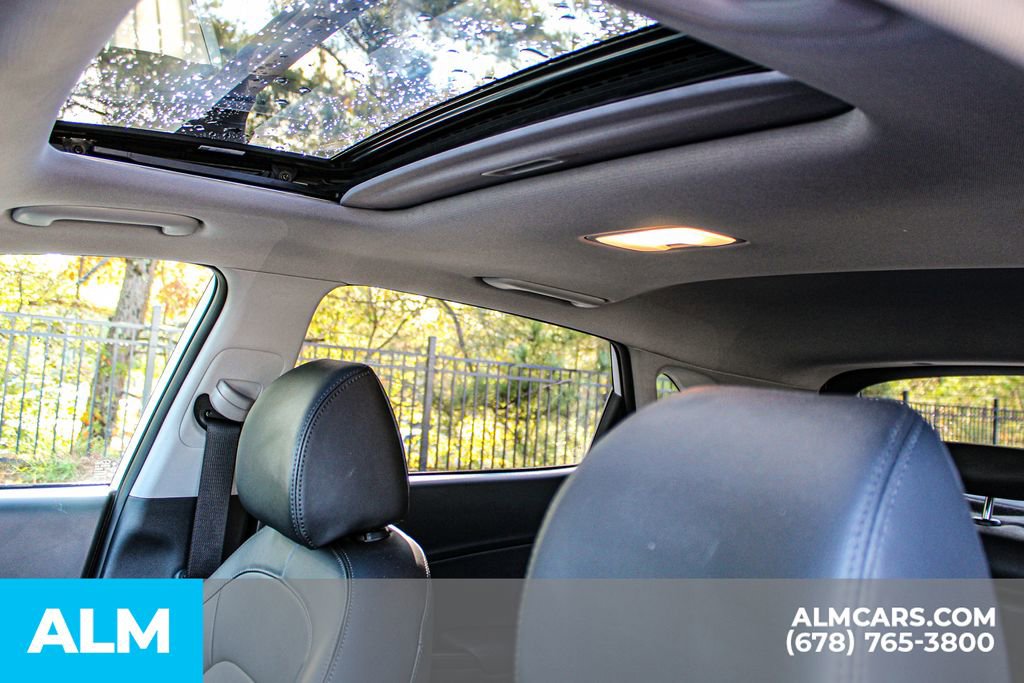 Used 2023 Hyundai Kona Limited image 23