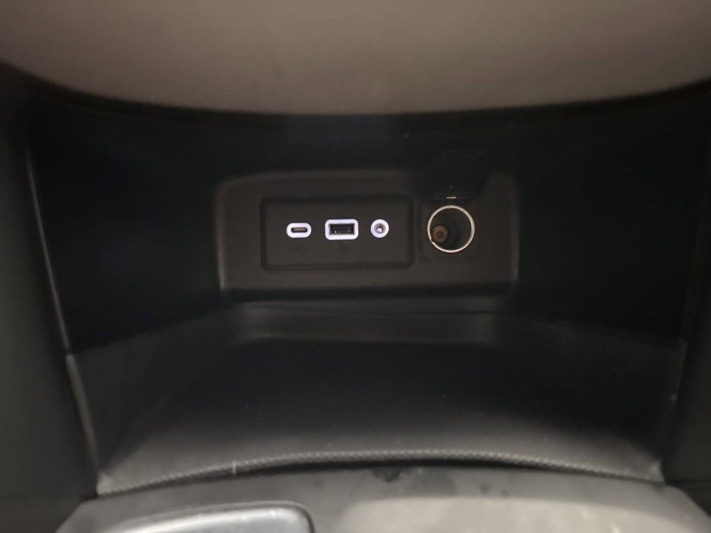 Used 2019 Chevrolet Equinox LT image 28
