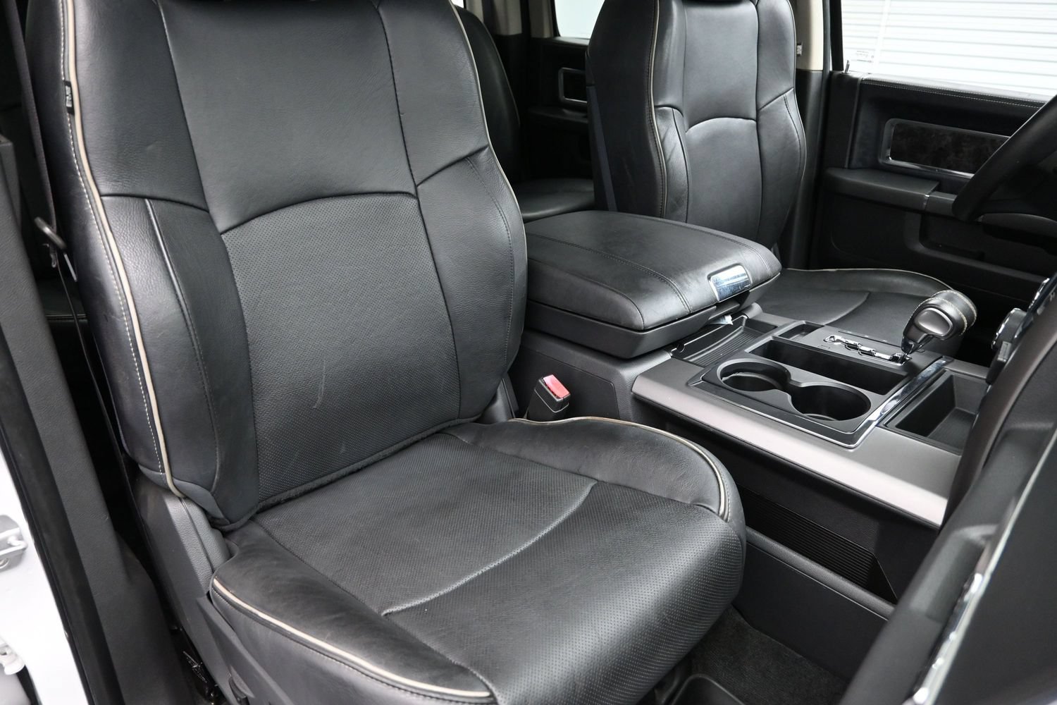 Used 2012 RAM 1500 Limited RWD image 38