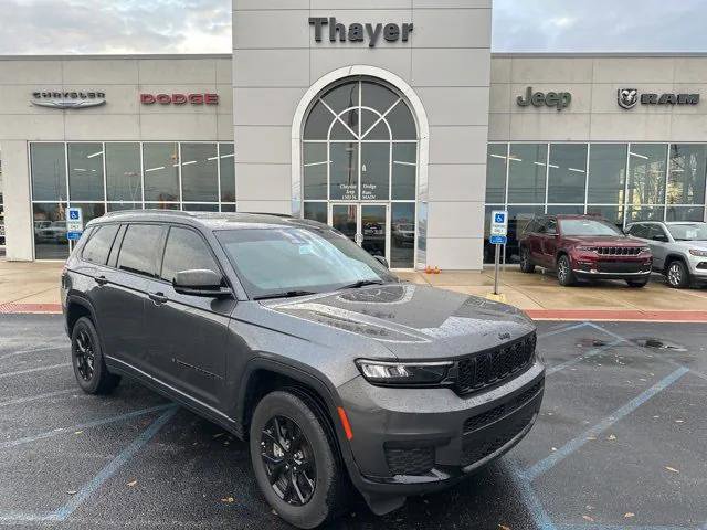 Certified 2024 Jeep Grand Cherokee L Laredo image 1