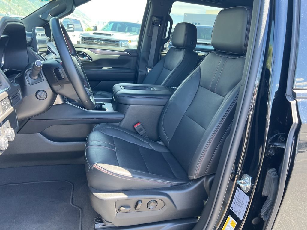 Used 2024 Chevrolet Tahoe RST w/ Luxury Package AWD/4WD image 27