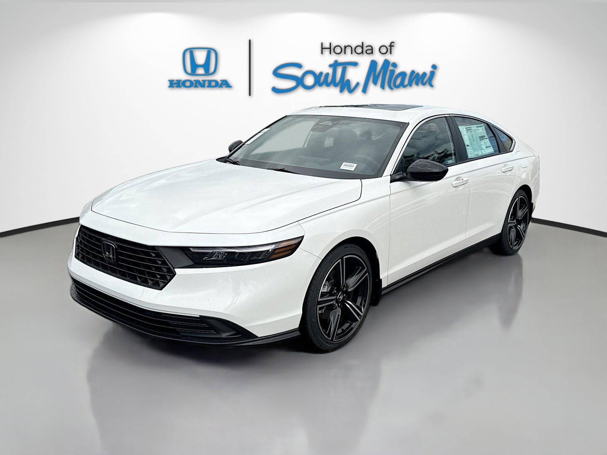 Used 2025 Honda Accord Sport image 3