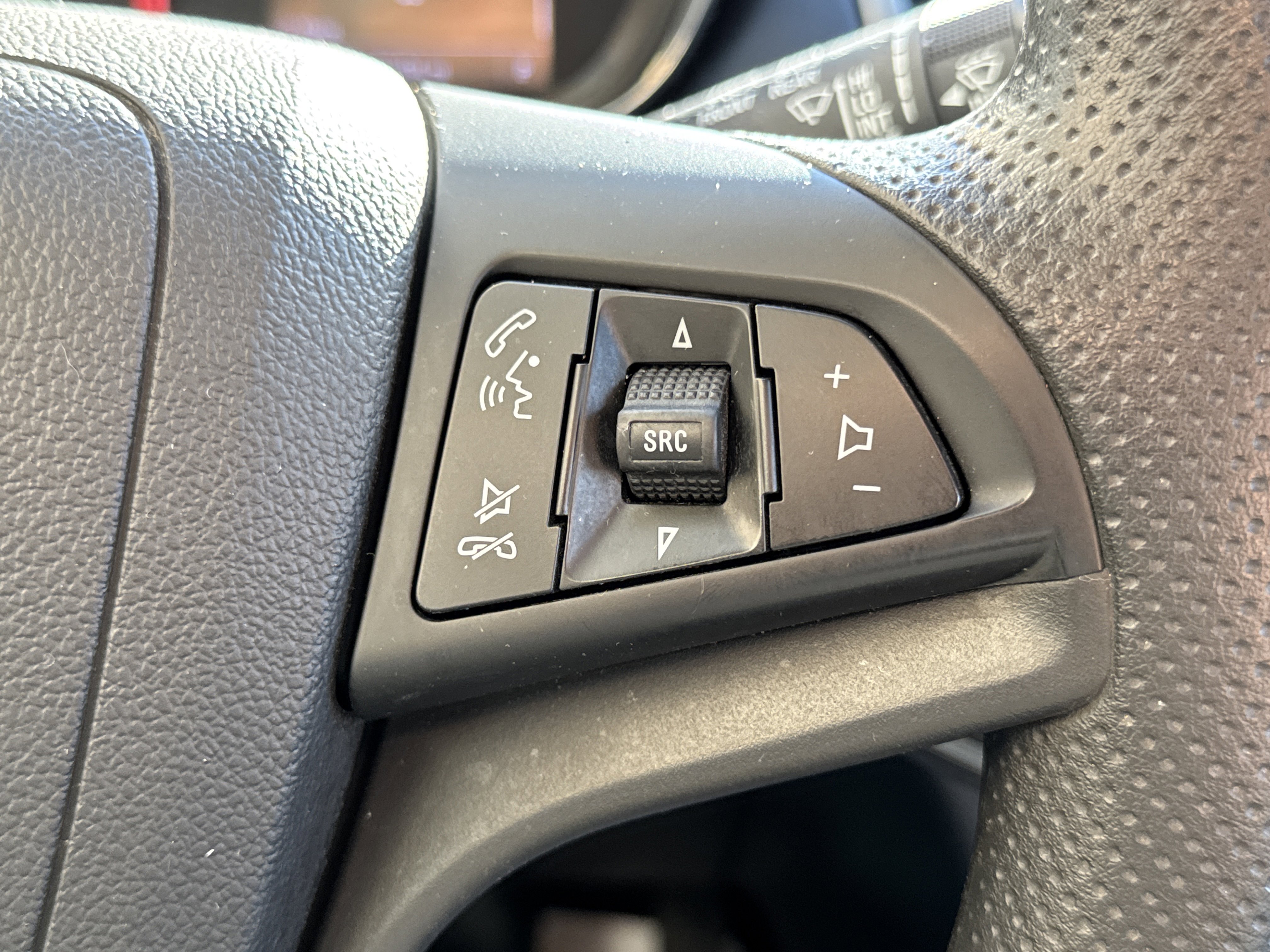 Used 2019 Chevrolet Trax LS w/ Tint and Cruise Package image 17