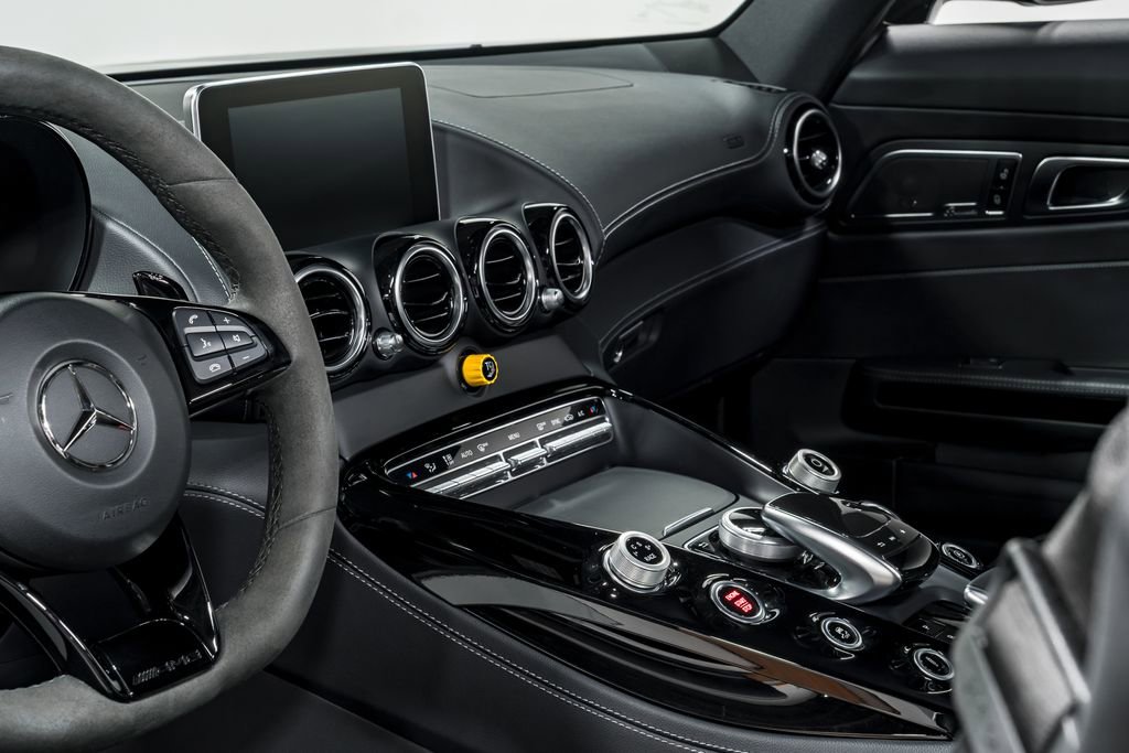 Used 2018 Mercedes-Benz AMG GT R image 19