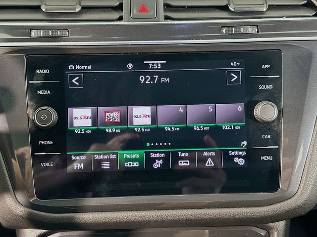 Used 2023 Volkswagen Tiguan SE R-Line image 24