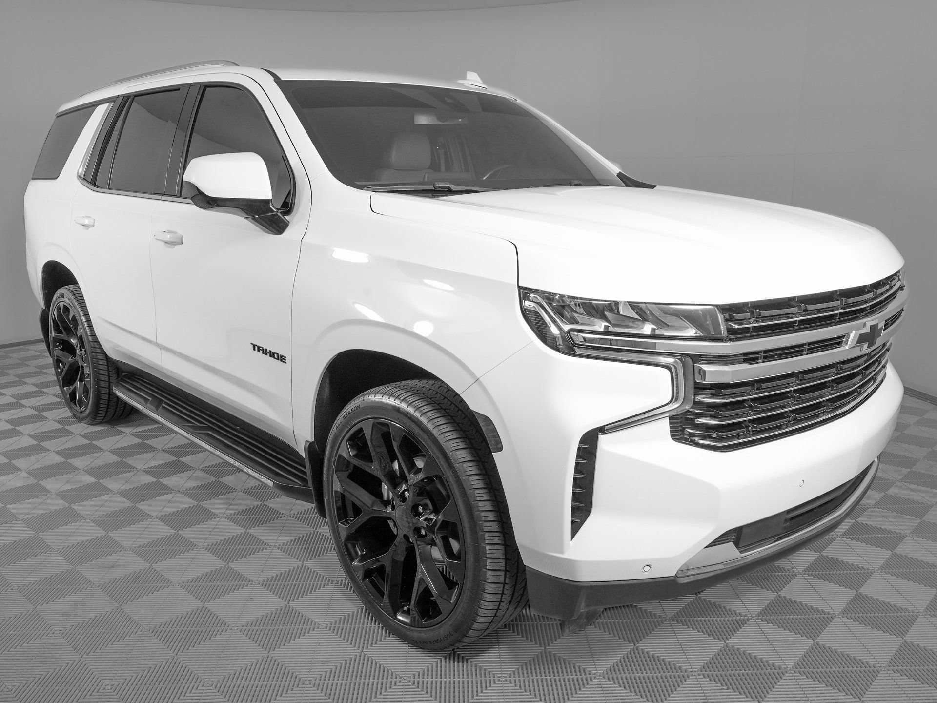 Used 2022 Chevrolet Tahoe LT image 3