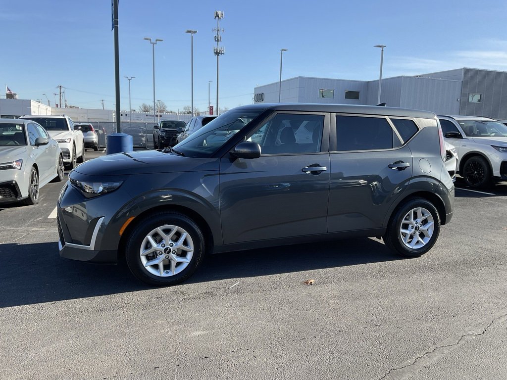 Used 2023 Kia Soul LX w/ LX Technology Package image 4