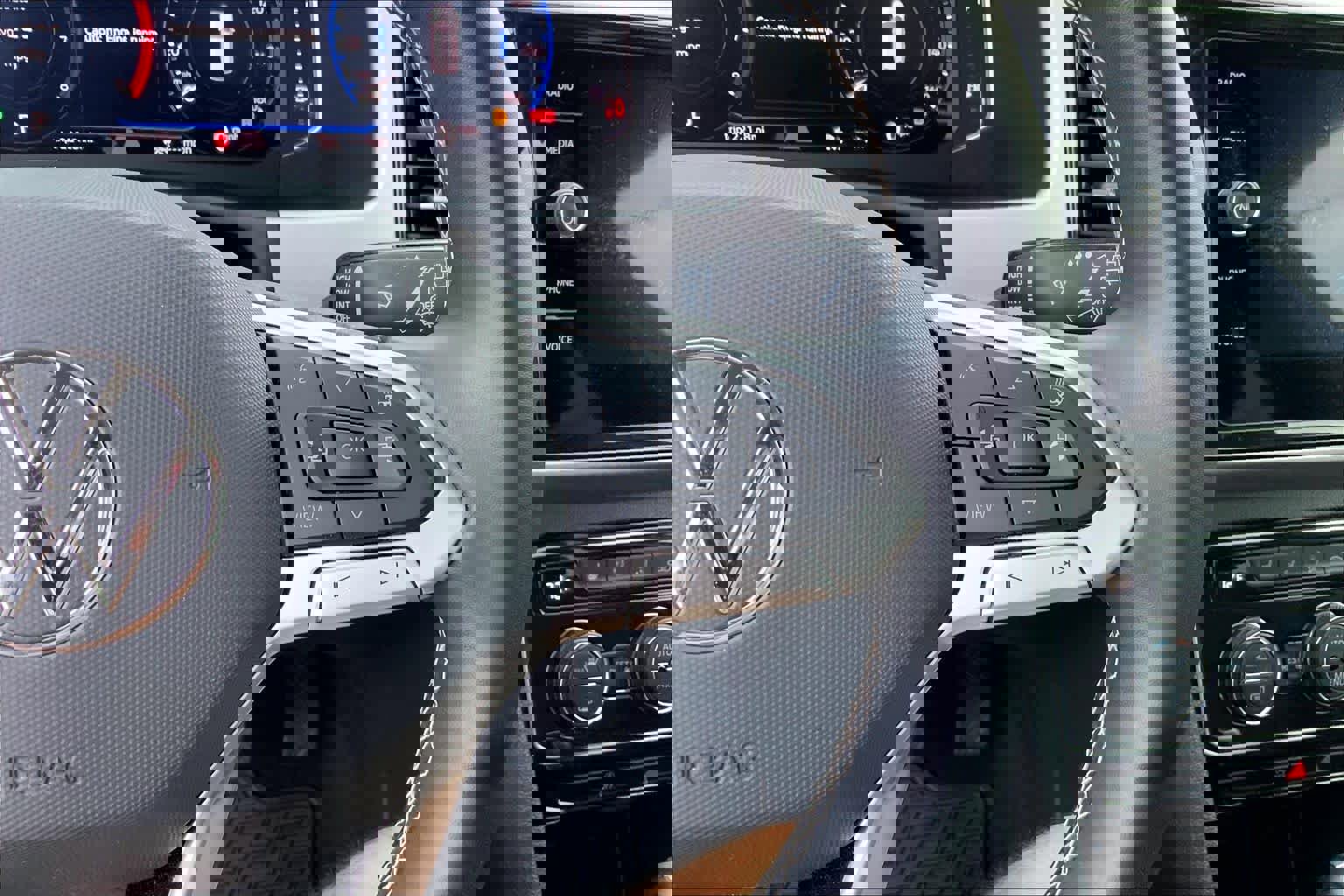 Used 2021 Volkswagen Atlas SEL Premium AWD/4WD image 24