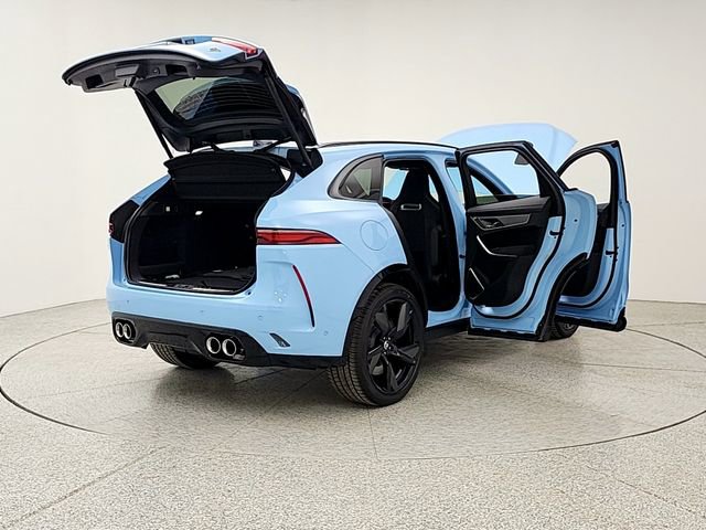 New 2026 Jaguar F-PACE SVR image 11