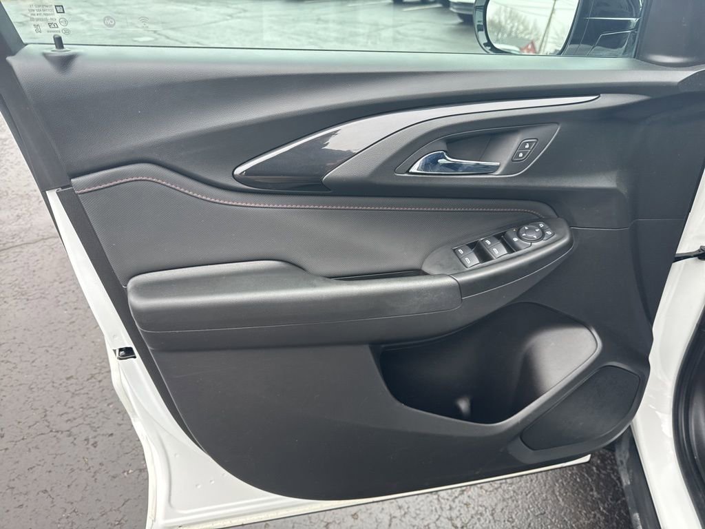 Used 2021 Chevrolet TrailBlazer RS image 16