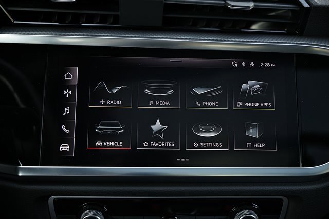 Certified 2025 Audi Q3 2.0T Premium w/ Convenience Package image 35