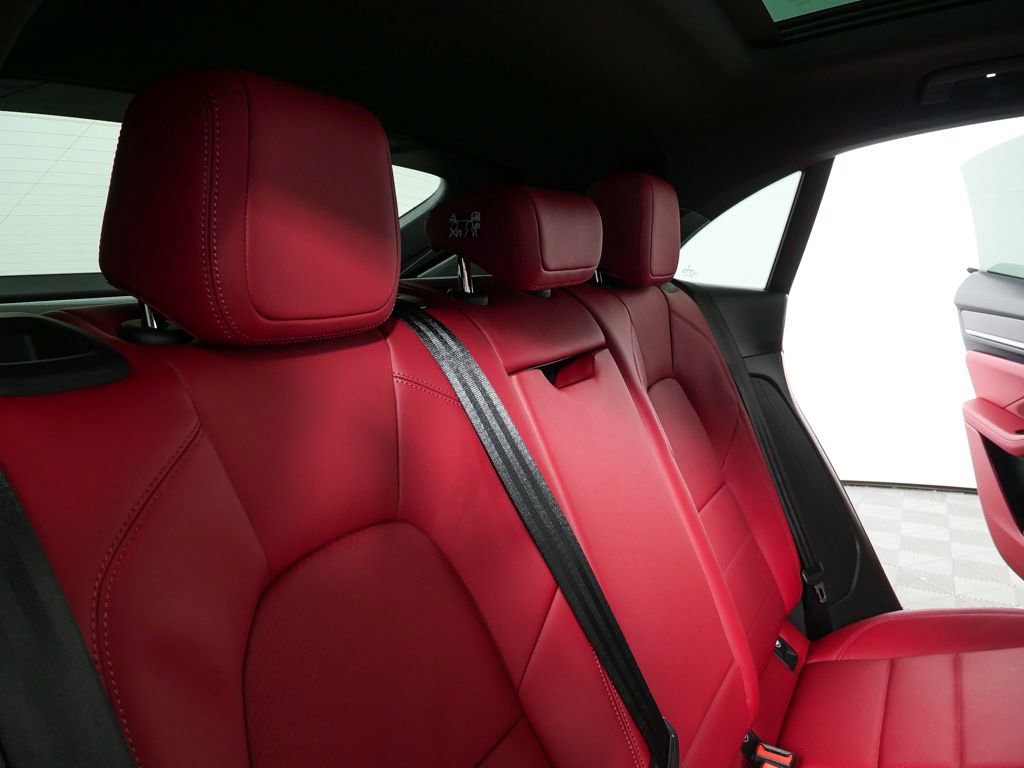 New 2026 Porsche Macan Electric image 23