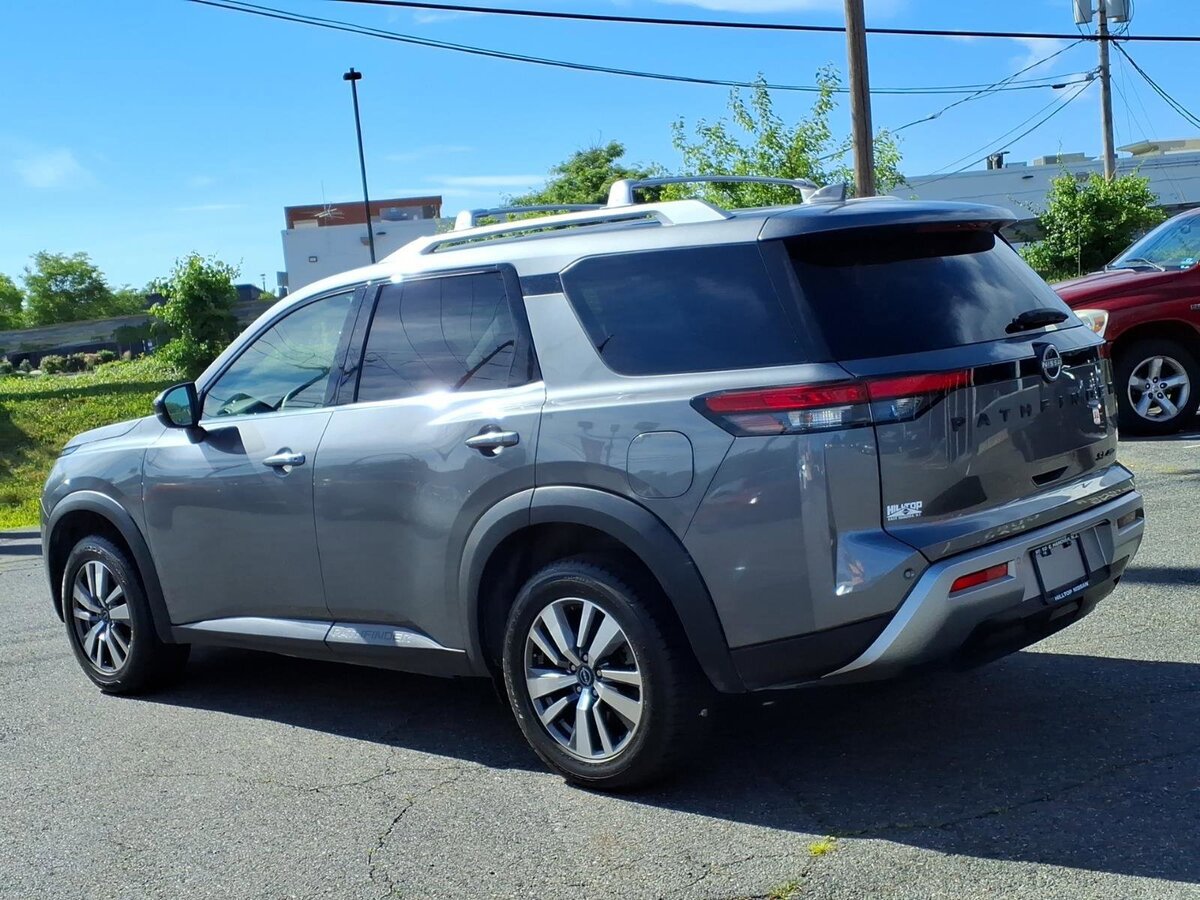Used 2023 Nissan Pathfinder SL w/ Lighting Package (N92) AWD/4WD image 7