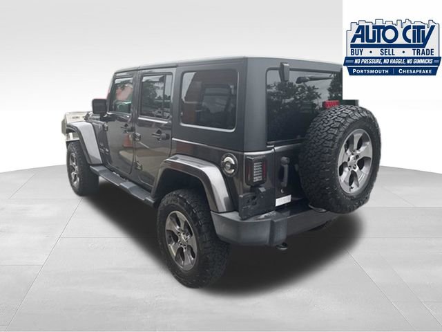 Used 2016 Jeep Wrangler Unlimited Sahara w/ Dual Top Group AWD/4WD image 26