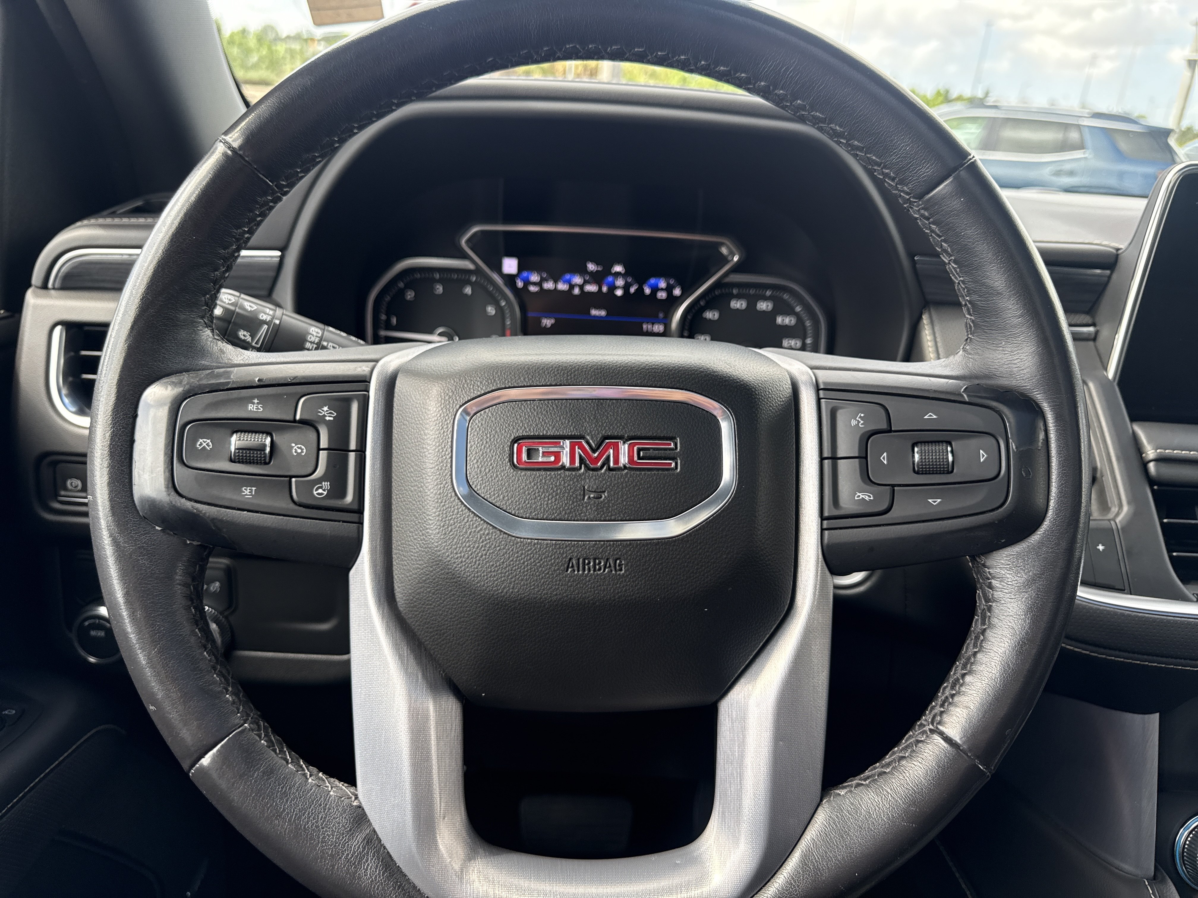 Used 2021 GMC Yukon SLT w/ SLT Premium Package RWD image 20