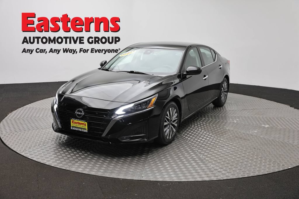 Used 2023 Nissan Altima 2.5 SV