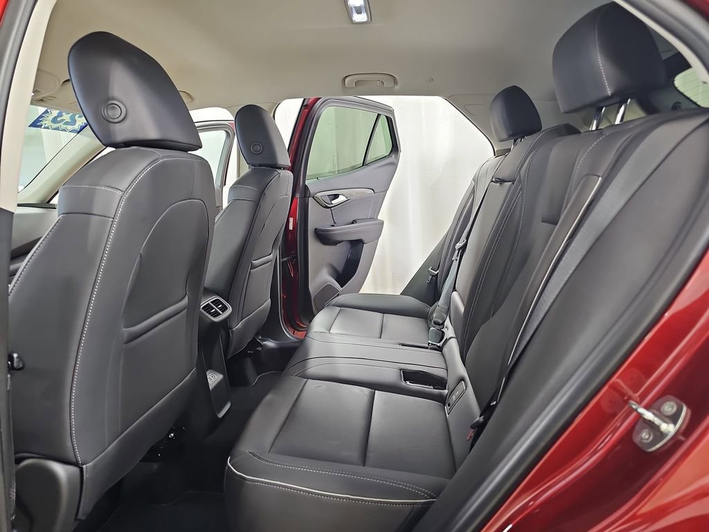 Used 2023 Buick Envision Essence image 18