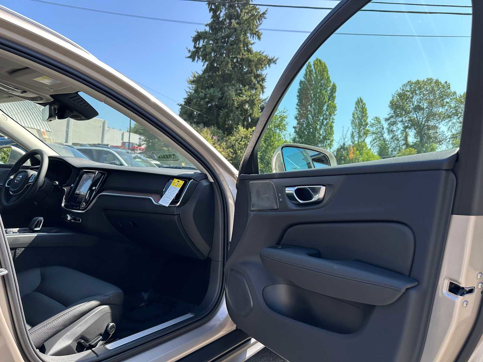 New 2026 Volvo V60 B5 Cross Country Plus w/ Climate Package image 11