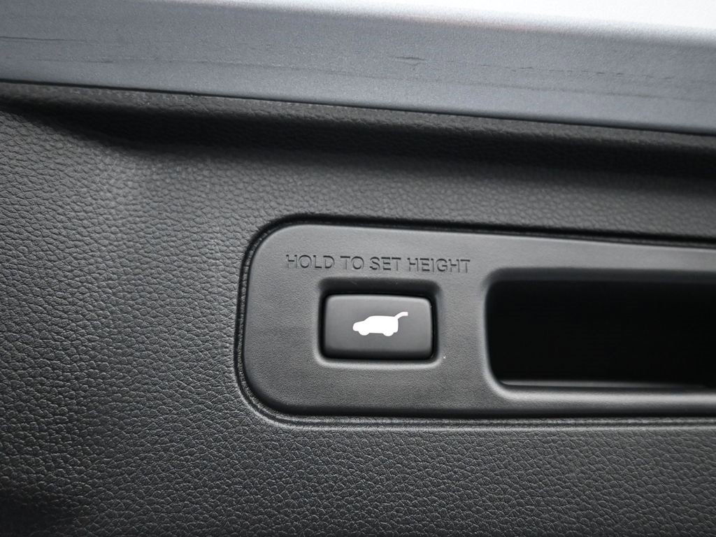 Used 2023 Honda Pilot Touring image 24
