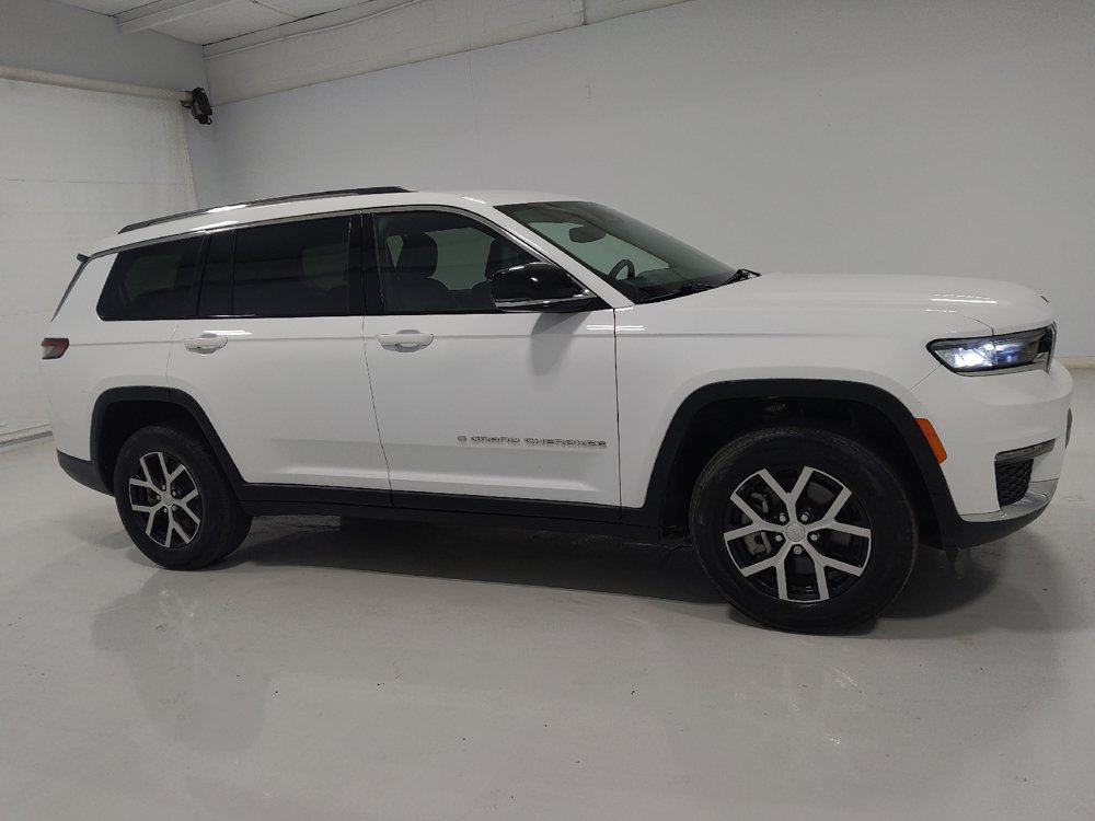 Used 2023 Jeep Grand Cherokee L Limited AWD/4WD image 11